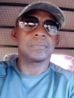 Falimanana's profile, a single 44-year-old a man in 1ER Arrondissement
