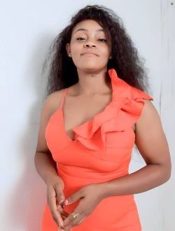 Dephine's profile, a single 28-year-old a woman in Yaoundé
