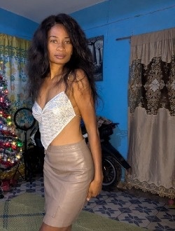 Corina's profile, a single 28-year-old a woman in Alatsinainy Ibity