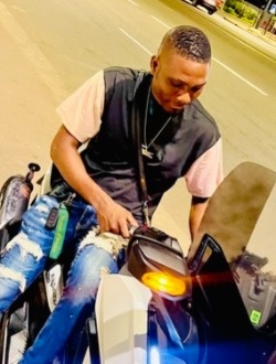 Enero's profile, a single 29-year-old a man in Cotonou