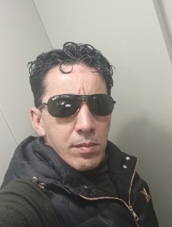 Akram's profile, a single 40-year-old a man in Oran