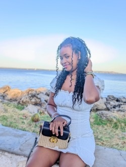 Elalie's profile, a single 26-year-old a woman in Mahajanga