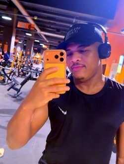 profile picture 0