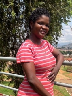 Maeva's profile, a single 25-year-old a woman in Yaoundé