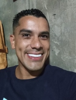 Juan Diego's profile, a single 26-year-old a man in Medellín