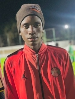 Oumar's profile, a single 22-year-old a man in Dakar