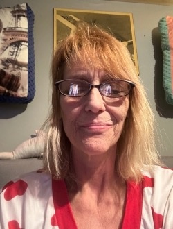 Tracey's profile, a single 57-year-old a woman in St. Catharines