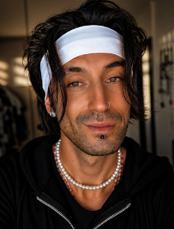 Thomas's profile, a single 38-year-old a man in Mulhouse