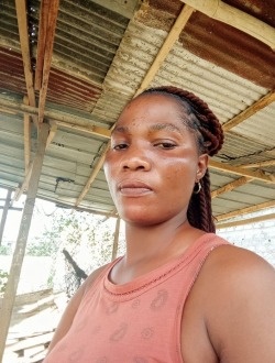 Élodie's profile, a single 37-year-old a woman in Anyama