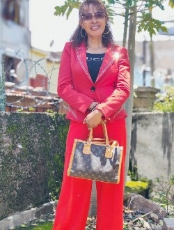 Lola's profile, a single 44-year-old a woman in Antaninandro