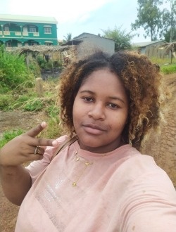 Warda's profile, a single 24-year-old a woman in Antsiranana