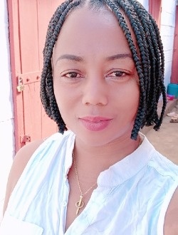 Fredine's profile, a single 38-year-old a woman in Antsiranana
