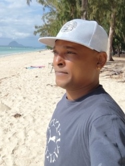 Nicolas Thomas's profile, a single 40-year-old a man in Pointe aux Sables