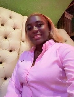 Hélène's profile, a single 34-year-old a woman in Yaoundé