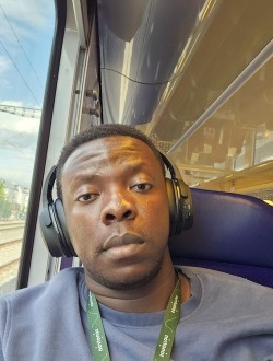 Maxime's profile, a single 30-year-old a man in Al-Esch