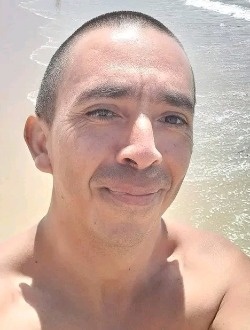 Juan's profile, a single 46-year-old a man in Santiago