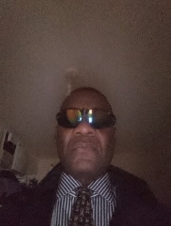 Kweku's profile, a single 52-year-old a man in Stockholm