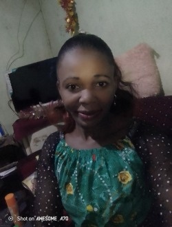 Hermine's profile, a single 34-year-old a woman in Yaoundé