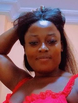 Flore's profile, a single 30-year-old a woman in Douala