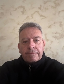Eric's profile, a single 56-year-old a man in Grand Baie