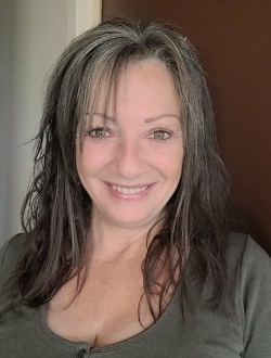 Savana's profile, a single 57-year-old a woman in Québec