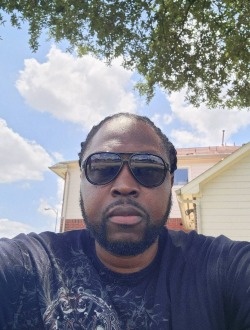Slim's profile, a single 42-year-old a man in Richardson