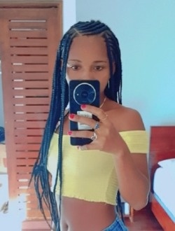 Maria's profile, a single 23-year-old a woman in Nosy-Be