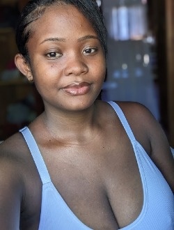 Praxede's profile, a single 23-year-old a woman in Ambanja