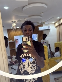 Kelvin's profile, a single 19-year-old a man in Miami
