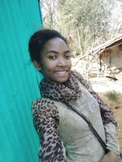 Sourire Sincère's profile, a single 28-year-old a woman in Nosy-Be