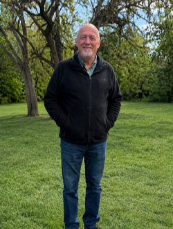 Robert's profile, a single 70-year-old a man in Québec