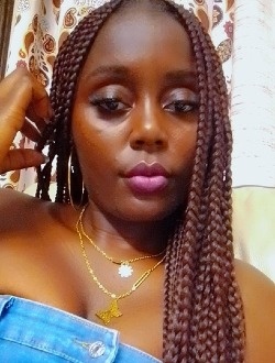 Rachel's profile, a single 30-year-old a woman in Douala