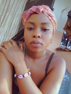 Nell's profile, a single 25-year-old a woman in Douala