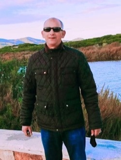 Zayd's profile, a single 46-year-old a man in Rabat