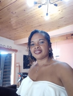 Viviane's profile, a single 38-year-old a woman in Antsiranana