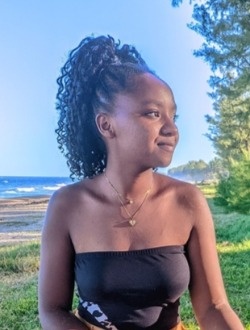 Alicia's profile, a single 22-year-old a woman in Antananarivo
