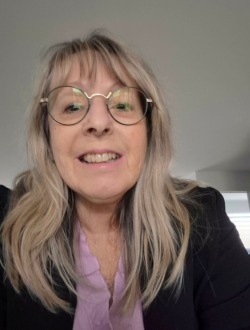 Carole's profile, a single 66-year-old a woman in Farnham