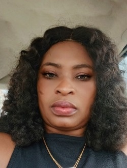 Pelagie's profile, a single 18-year-old a woman in Abidjan