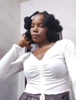Tecle's profile, a single 29-year-old a woman in Akpakpa