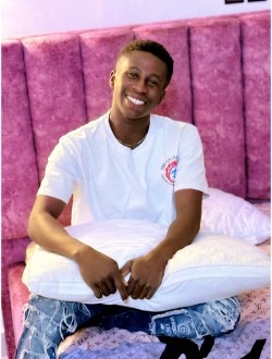Clavere's profile, a single 26-year-old a man in Abidjan