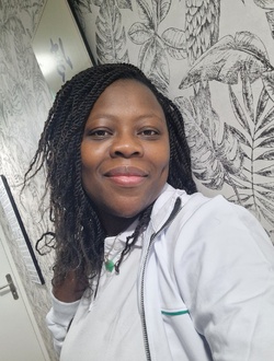 Maelle's profile, a single 45-year-old a woman in Conflans-Sainte-Honorine