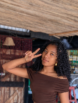 Cynthia's profile, a single 23-year-old a woman in 67 Ha
