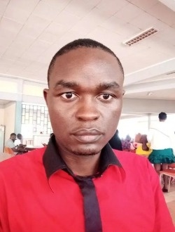 Carlos's profile, a single 34-year-old a man in Douala