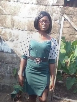 Roxane's profile, a single 24-year-old a woman in Mendom