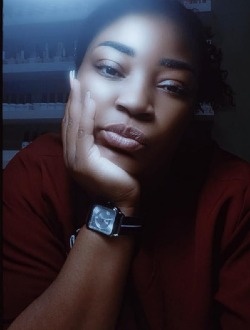 Flora's profile, a single 40-year-old a woman in Doha