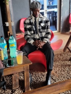 Williams's profile, a single 26-year-old a man in Yaoundé