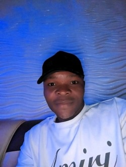 Charles's profile, a single 27-year-old a man in 4th Arrondissement of Porto-Novo