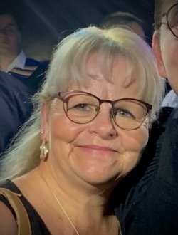 Lyne's profile, a single 59-year-old a woman in Laval
