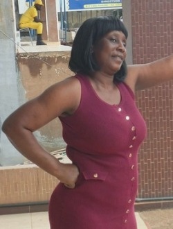 Séraphine's profile, a single 47-year-old a woman in Yaoundé