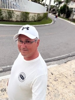 Daniel's profile, a single 60-year-old a man in Sherbrooke